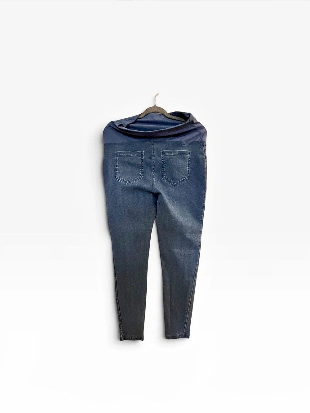 Skinny Jeans in Blue Like New Maternity Jeans